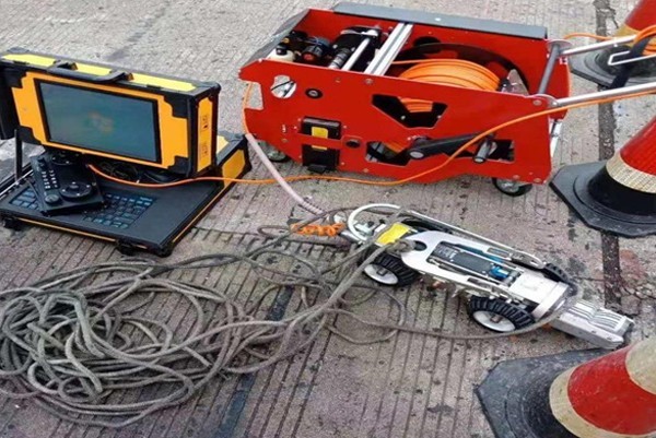 费县CCTV管道检测机器人